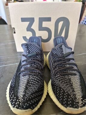 adidas Yeezy Boost 350 V2 — Brown & Cream Box Label